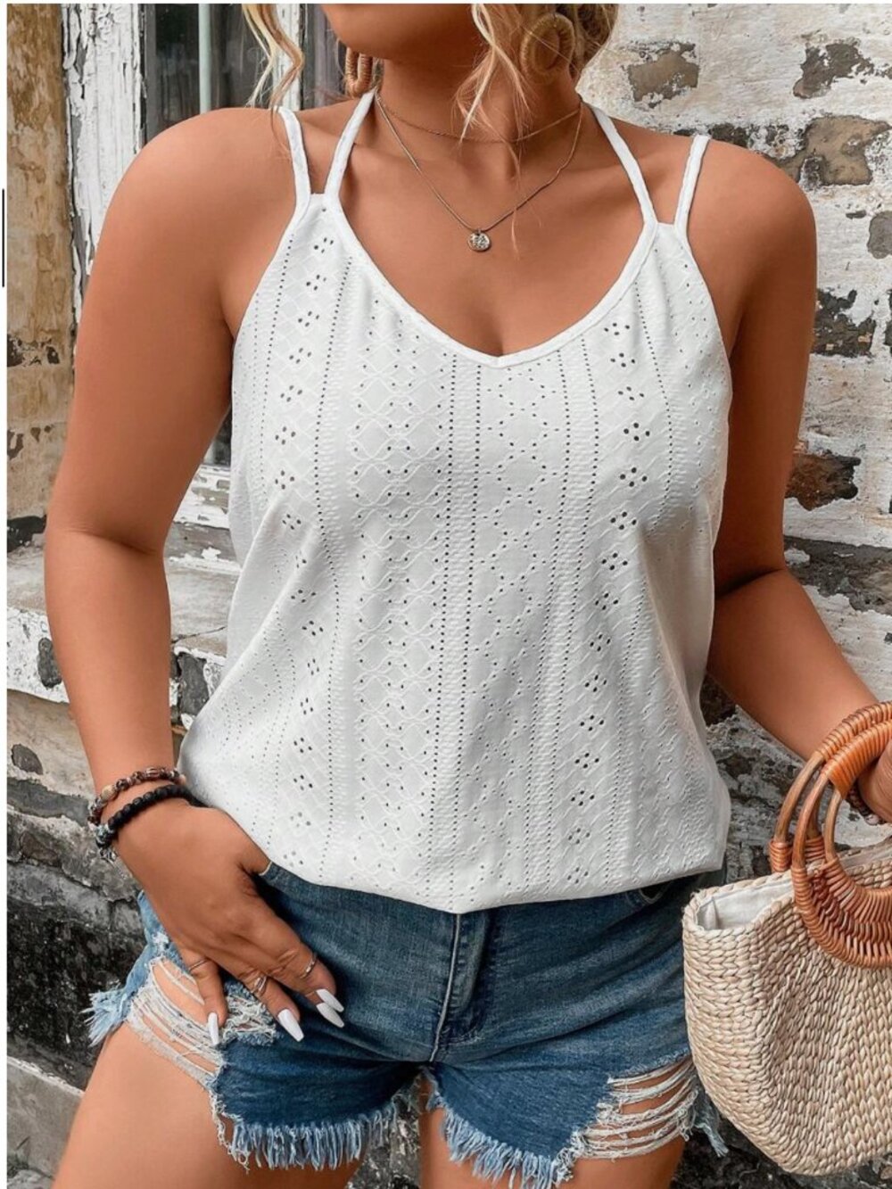 🦋 Double-Strap Eyelet Cami - Picture 4 of 7